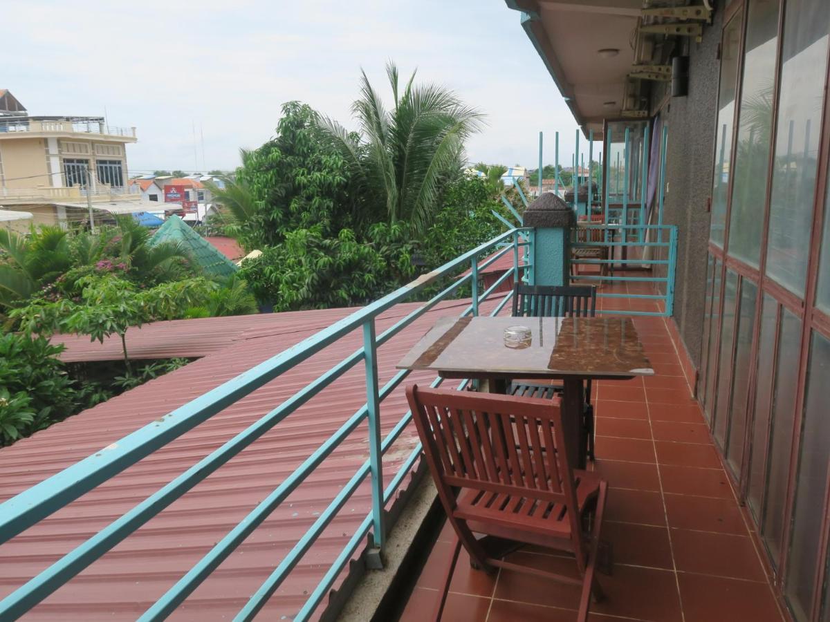 River Dolphin Hotel Кратьэх Экстерьер фото