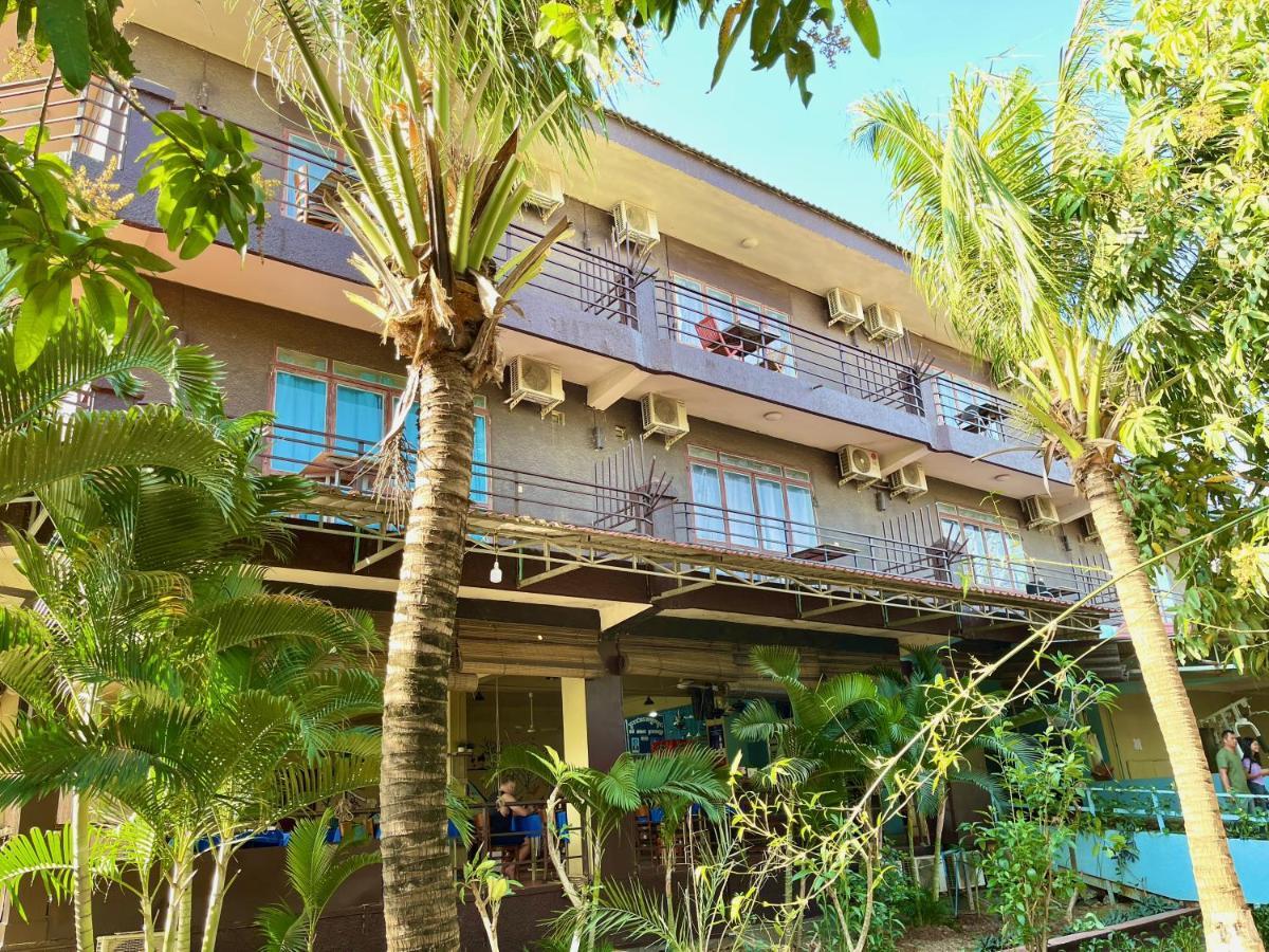 River Dolphin Hotel Кратьэх Экстерьер фото