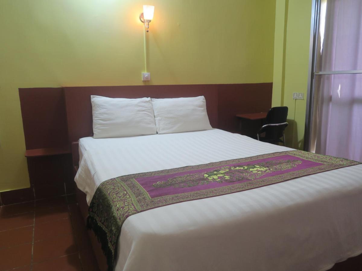 River Dolphin Hotel Кратьэх Экстерьер фото