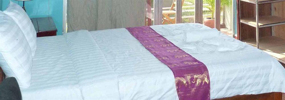 River Dolphin Hotel Кратьэх Экстерьер фото