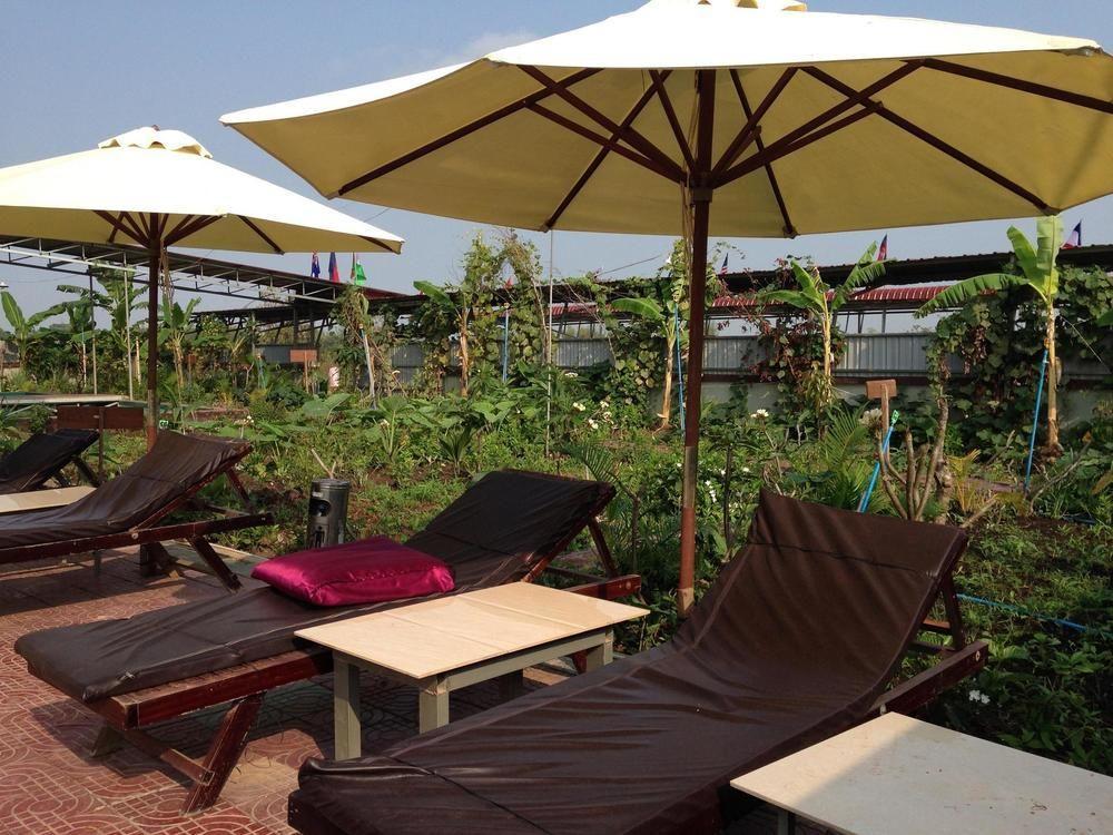 River Dolphin Hotel Кратьэх Экстерьер фото