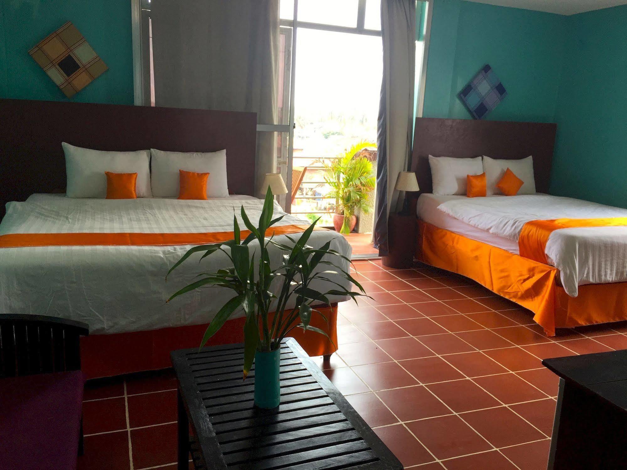 River Dolphin Hotel Кратьэх Экстерьер фото