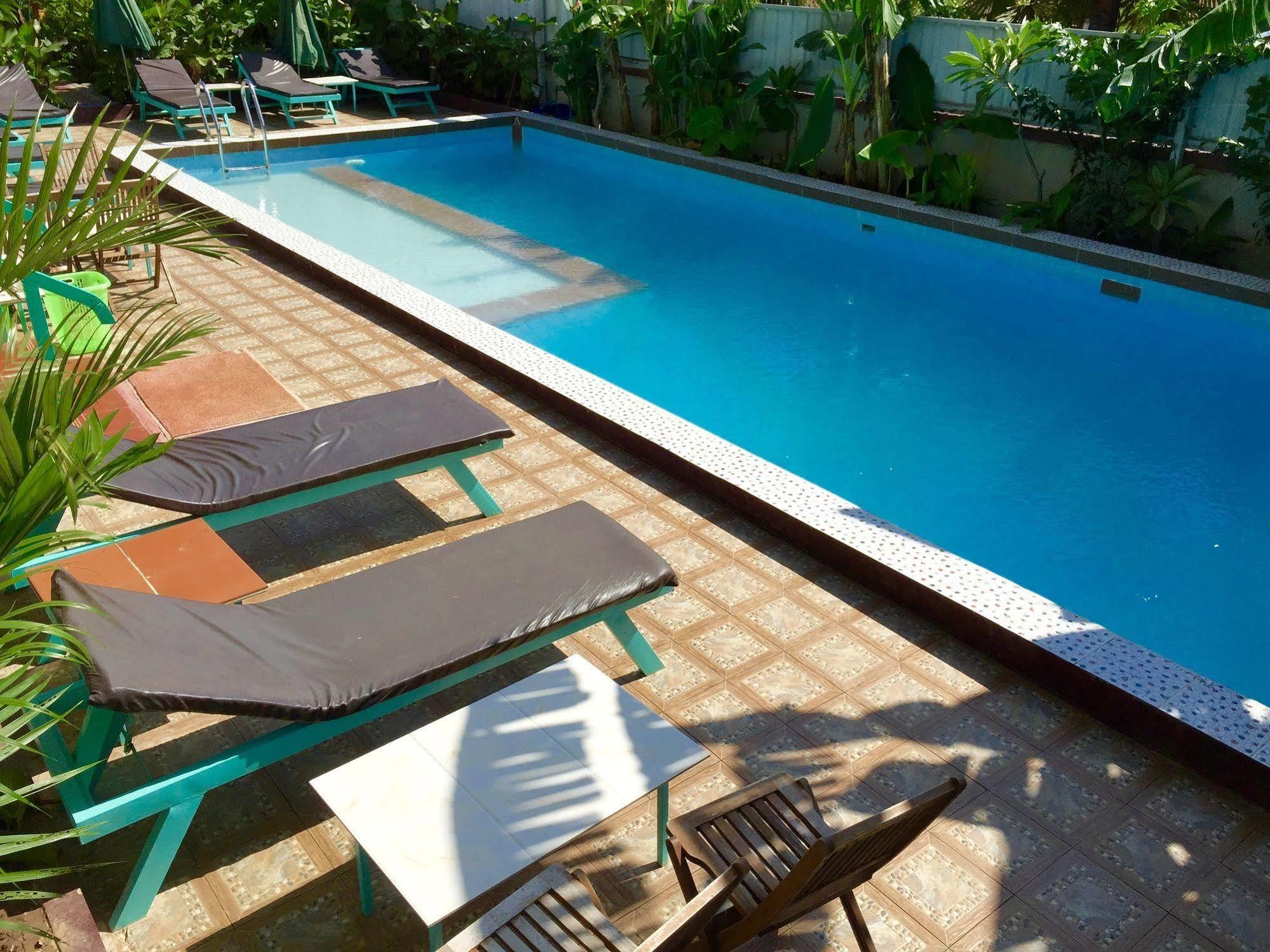 River Dolphin Hotel Кратьэх Экстерьер фото